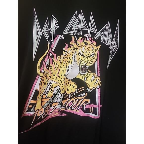 Def Leppard Women’s Large T-Shirt Hysteria World Tour 1987 Graphic A98 Excellent - Picture 1 of 5